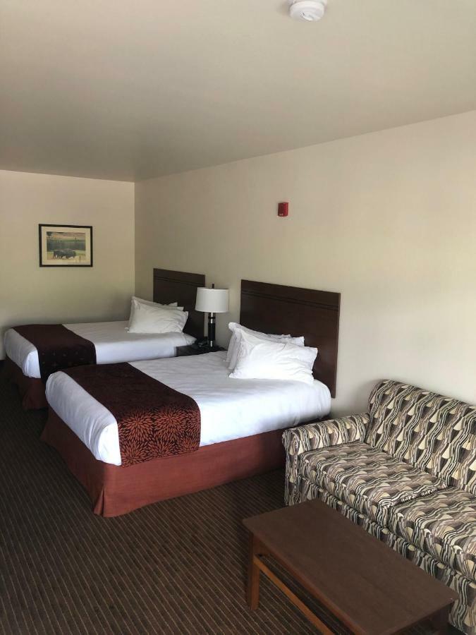 גרדינר Yellowstone Big Rock Inn מראה חיצוני תמונה
